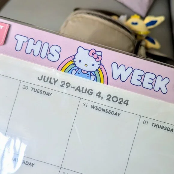 Hello Kitty Weekly Planner - Picture 4 of 4